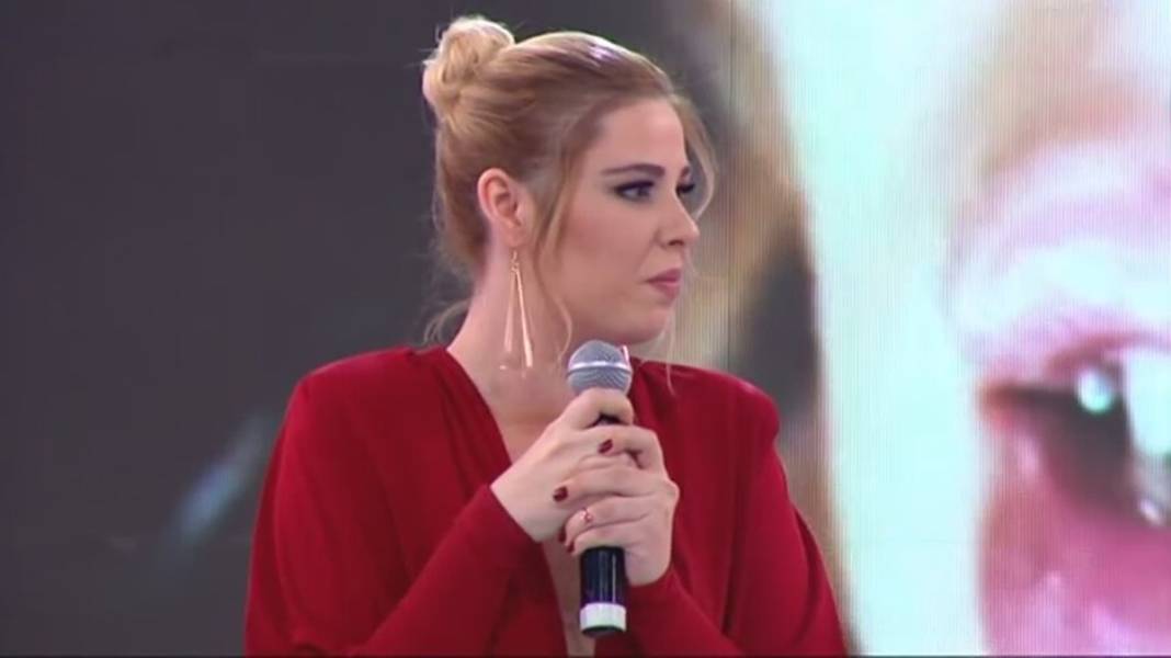 Ben inançlı biriyim, bu camia benim maneviyatıma uygun değil! Ferdi Tayfur'un kızı Tuğçe Tayfur'dan tesettür kararı 14